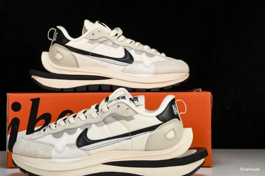 Vaporwaffle sacai Black White Nike DD1875-101 Grey 1113